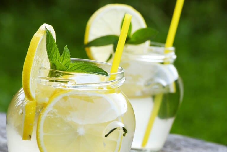 Lemonade with mint